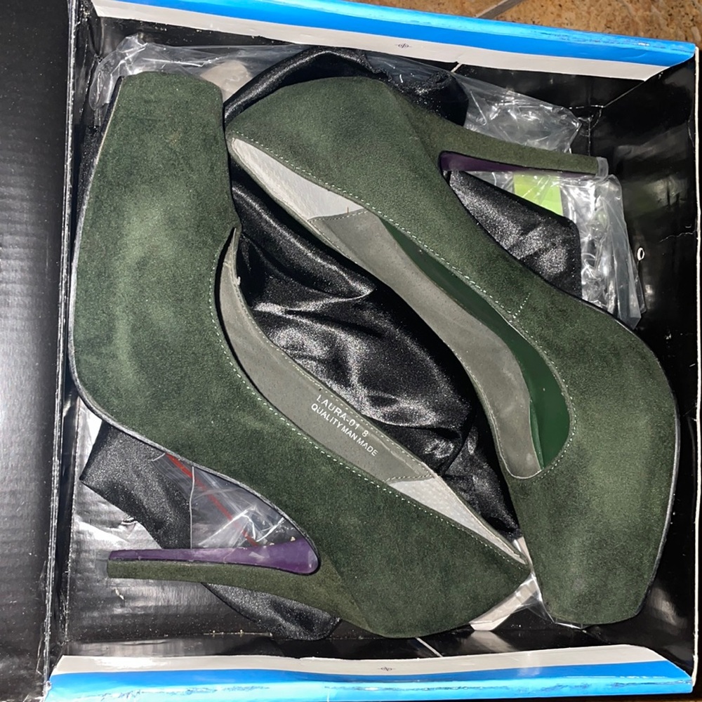 Shiekk Olive green pumps